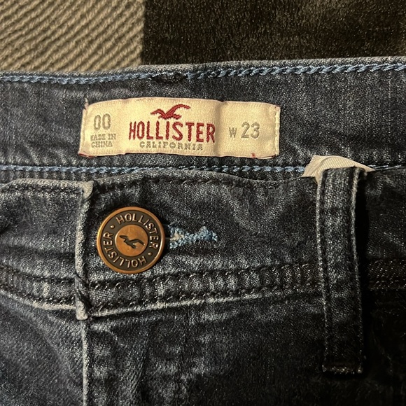 Hollister short shorts size 00 (23) dark wash - Picture 2 of 10